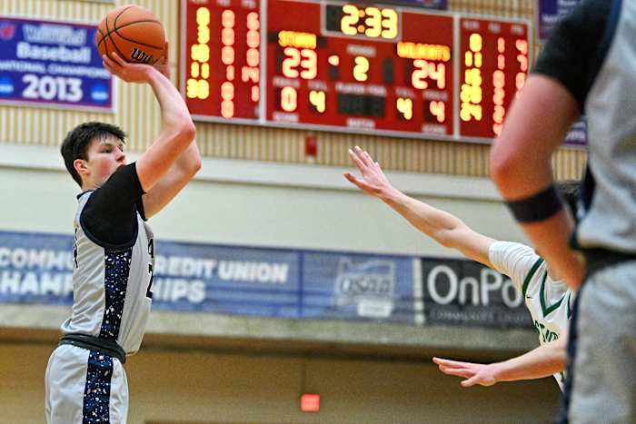 a Summit Wilsonville 5A Oregon boys basketball final 2024 Leon Neuschwander 33